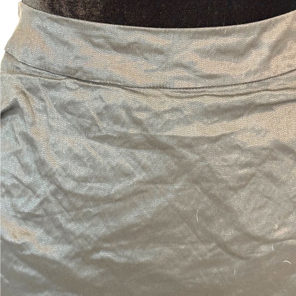 BCBGMAXAZRIA Metallic Gunmetal Ruched Skirt Size 2 - Picture 2 of 8